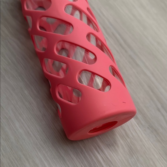 GAIAM Coral Glass Water Bottle with Sleeve - Picture 3 of 3